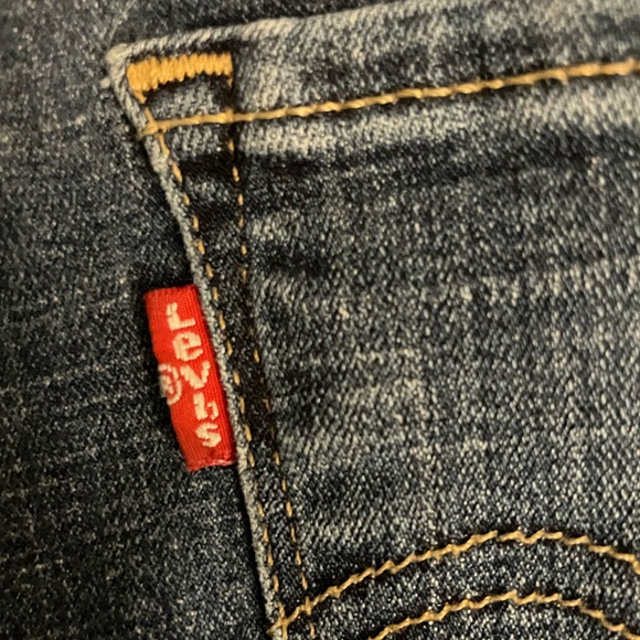 Levi’s Plus Size Blue Jeans - Picture 2 of 5